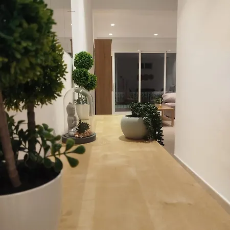 Nunes Luxury Ρόντα